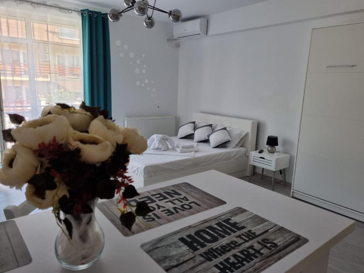 Delux Studio Mamaia Nord Năvodari Exterior foto